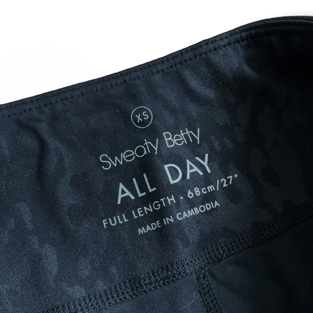 Sweaty Betty All Day Leggings Full Length Black Embossed Wild Side Sz XS - Picture 10 of 10